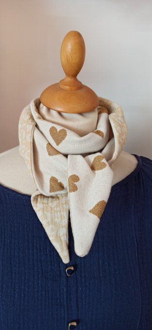 Foulard femme fait main style "Sophie Scarf" – idée cadeau Fête des Mères élégant