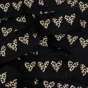 étiquette couture coeurs léopard