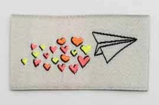étiquette couture love is in the air étiquette couture love is in the air